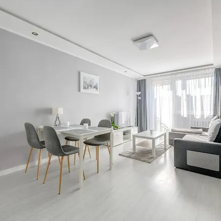 Apartament Sun And Sea Riviera דירה *